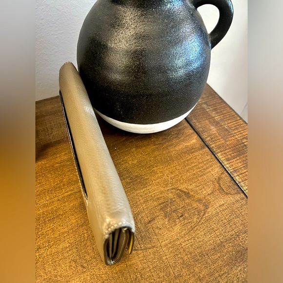 CELINE Continental Long Wallet - Picture 2 of 10